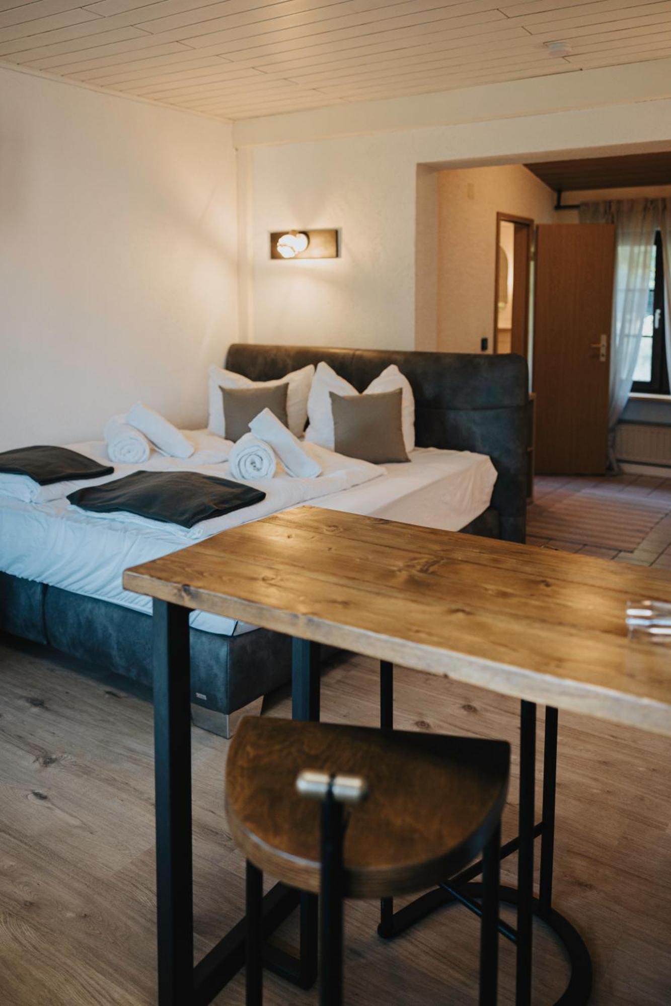 Hinterweidenthal Apartment Am Annaweiher מראה חיצוני תמונה